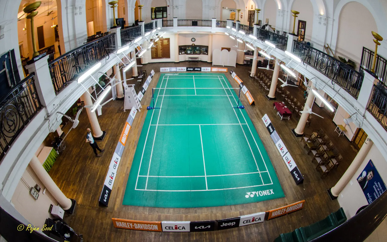 Badminton